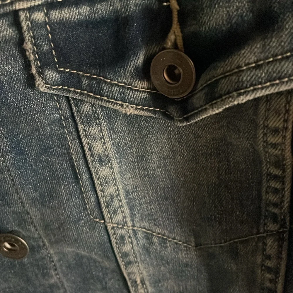 Jean jacket - Picture 2 of 7
